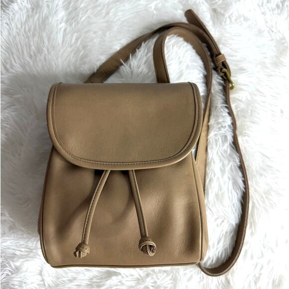 Vintage Coach Taupe 4029 Flap Drawstring 1980s Crossbody Shoulder Bag - Picture 1 of 14